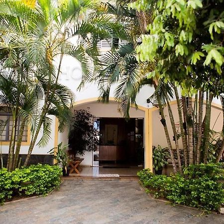 Hotel Santa Catarina Três Lagoas Eksteriør billede